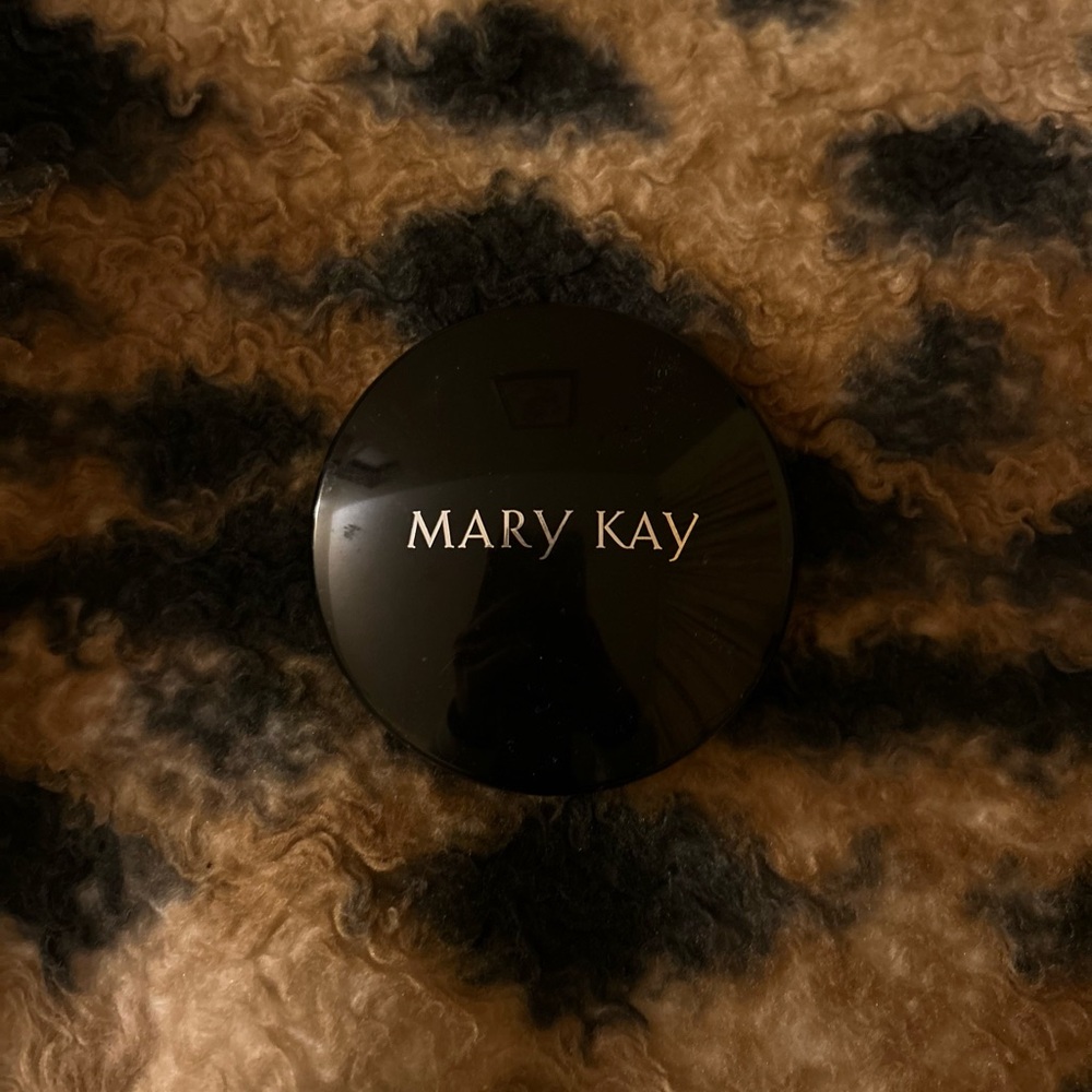 Mary Kay ,,heart’’ blush🤍🤍🤍so so cute☺️